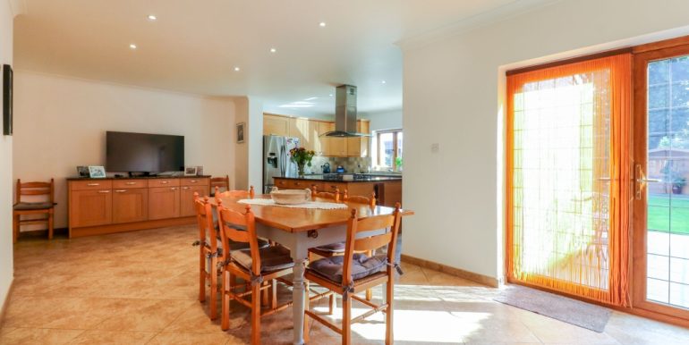 Kitchen 2 of 5 (JHP Website)