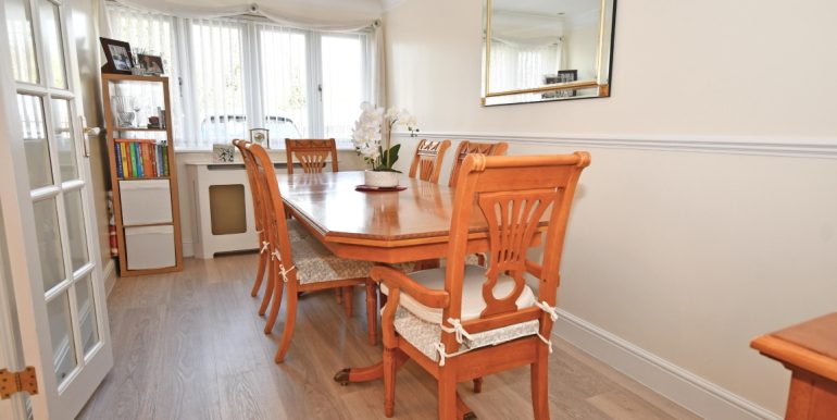 Dining Room (Medium)