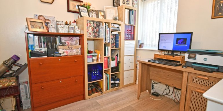 Home Office (Medium)